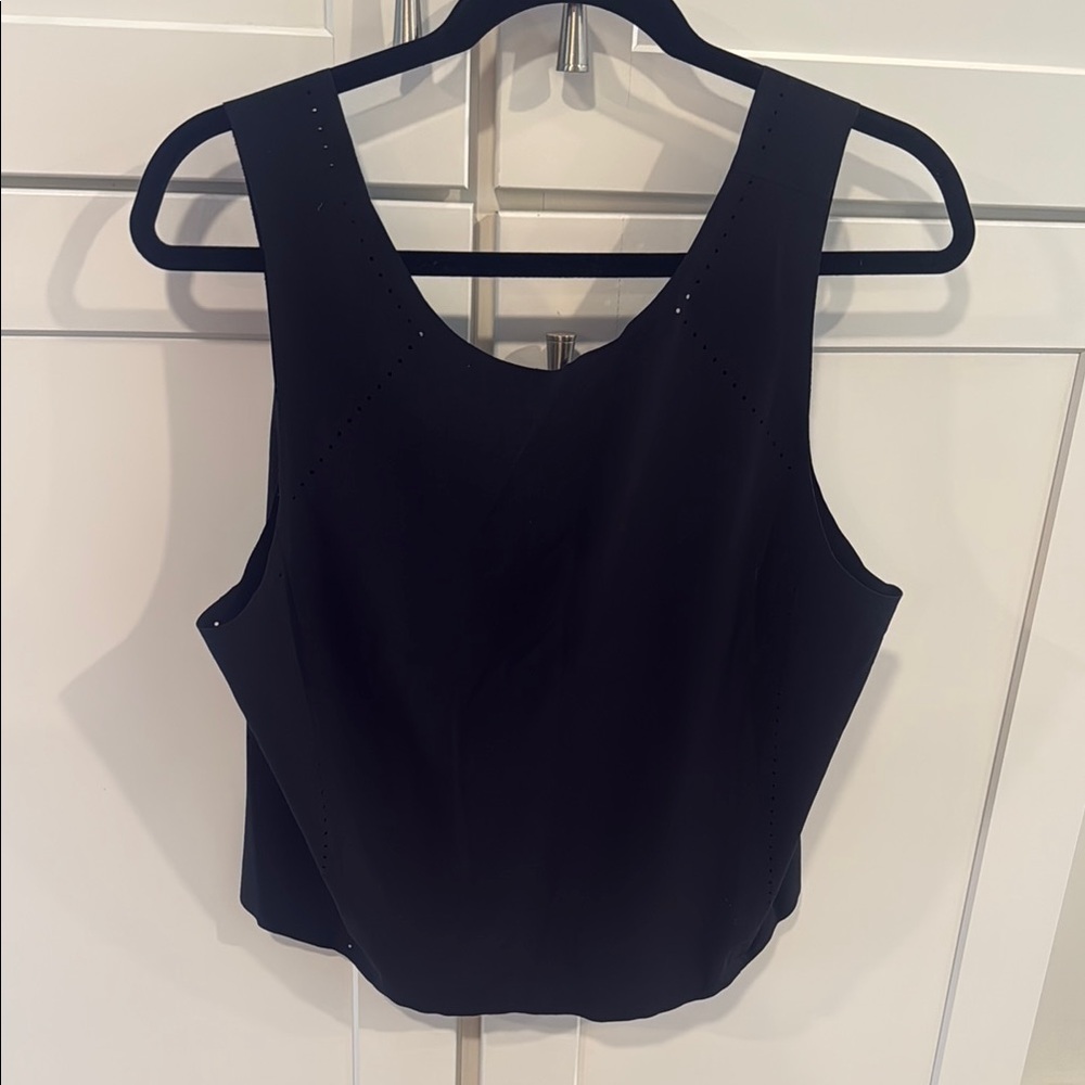 Athleta Black Sleeveless Crop Tank Top large light laser cutouts paper thin